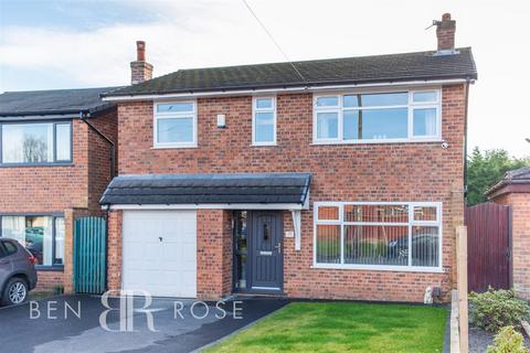 4 bedroom detached house for sale - The Grove, Chorley