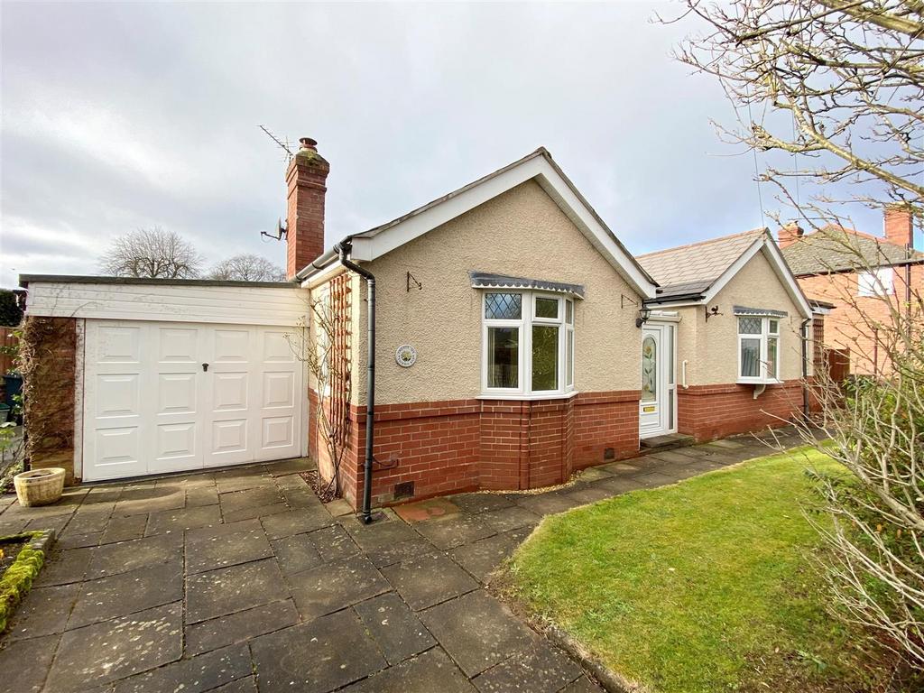 Meole Walk, Meole Village, Shrewsbury 2 bed bungalow for sale £365,000