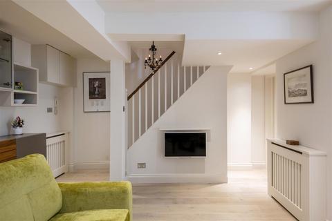 1 bedroom apartment for sale, Brompton Square, Knightsbridge, SW3