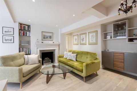 Flat 2, 10 - 12 Brompton Square, London, SW3 2AA
