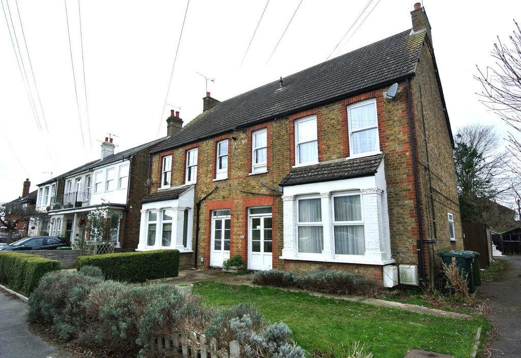 Thetford Road, Ashford TW15 2 bed for sale £335,000