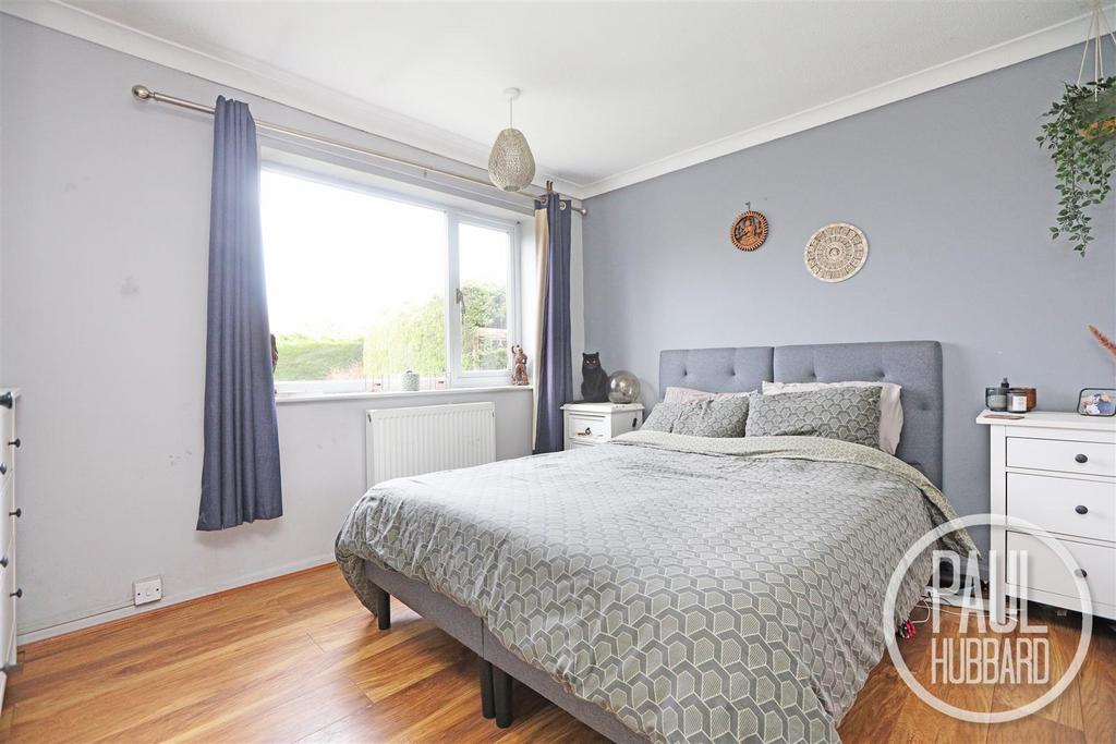 Lloyds Avenue, Kessingland, NR33 2 bed semidetached bungalow for sale