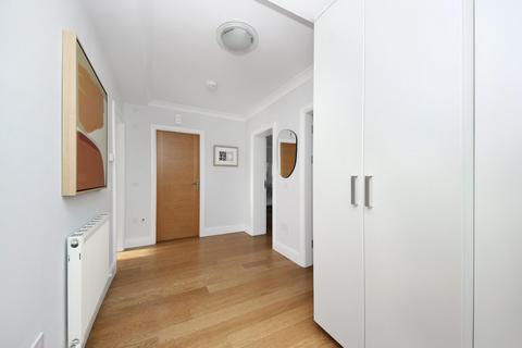 2 bedroom flat for sale, Mattock Lane, W5
