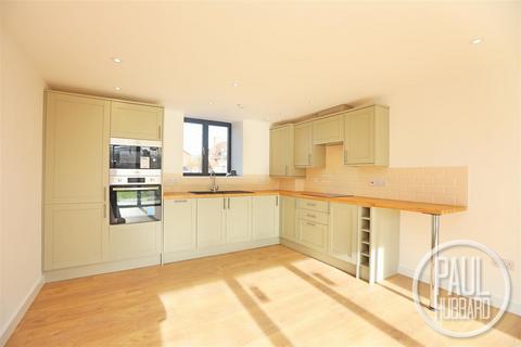 3 bedroom barn conversion for sale, Beccles Road, Carlton Colville, NR33