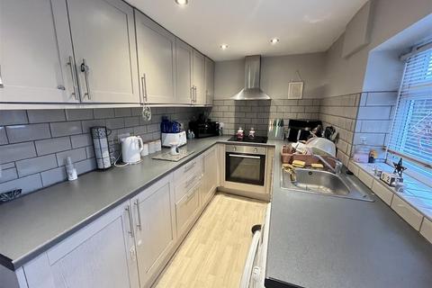 13 Waterside, Burton-on-trent, DE15 9HE