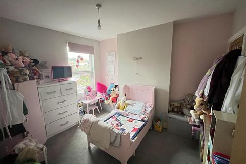 13 Waterside, Burton-on-trent, DE15 9HE