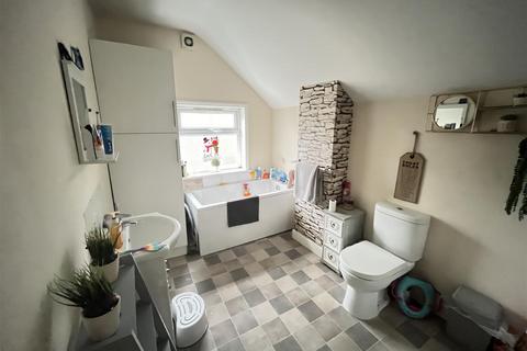 13 Waterside, Burton-on-trent, DE15 9HE