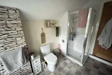 13 Waterside, Burton-on-trent, DE15 9HE