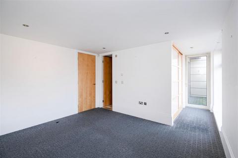 2 bedroom apartment for sale, Lower Queens Road, Buckhurst Hill