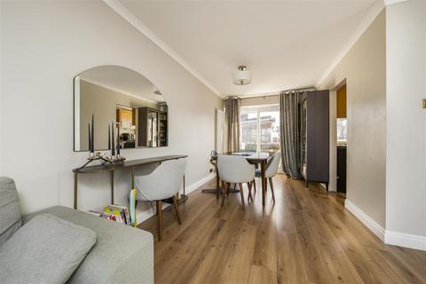 2 bedroom maisonette for sale, Manor Road, Twickenham
