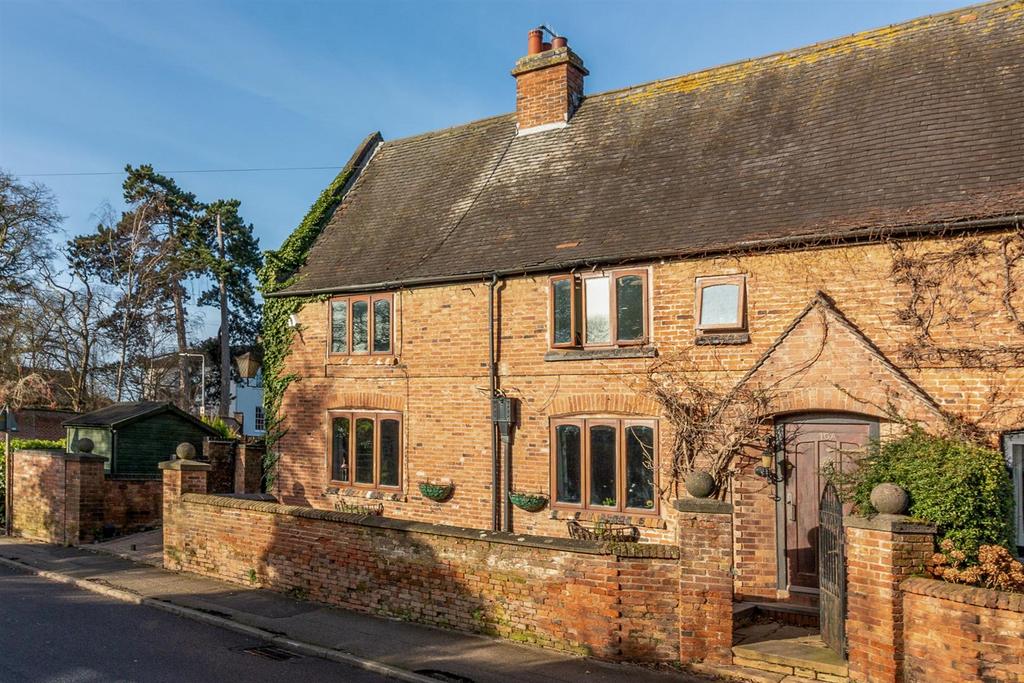 Plumtree Road, Cotgrave 5 bed semidetached house £395,000