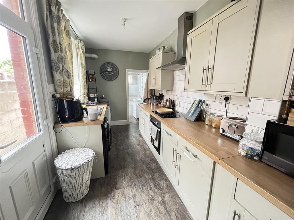 Fitted Kitchen