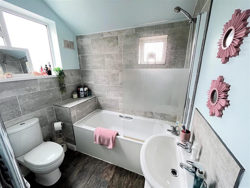 Ground Floor Bathroom