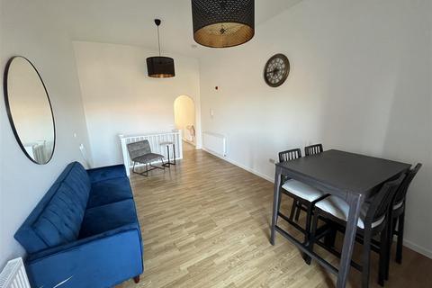 2 bedroom apartment for sale, Wyllie Mews, Burton On Trent DE14