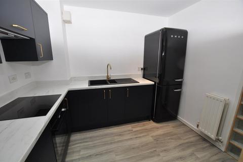 2 bedroom apartment for sale, Wyllie Mews, Burton On Trent DE14