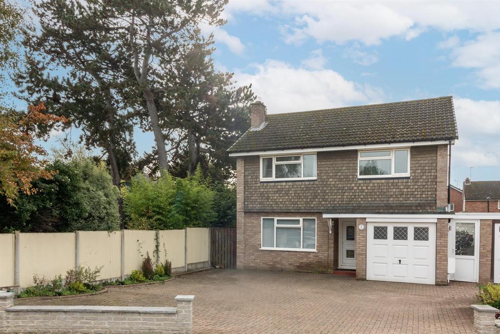 Churchill Drive, Ruddington, Nottingham 3 bed detached house for sale