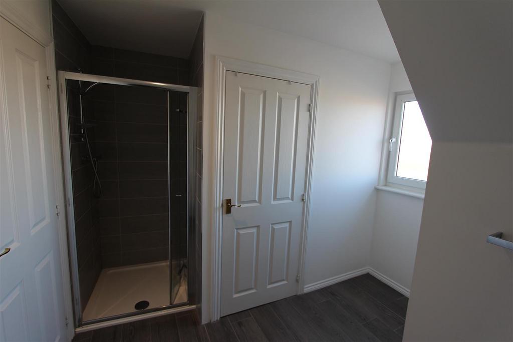 Master Ensuite
