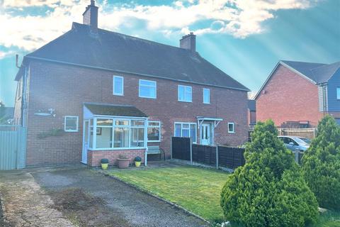 3 bedroom semi-detached house for sale, Tatenhill Lane, Burton-On-Trent DE14