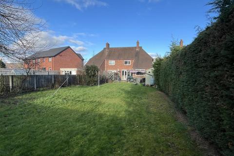 3 bedroom semi-detached house for sale, Tatenhill Lane, Burton-On-Trent DE14