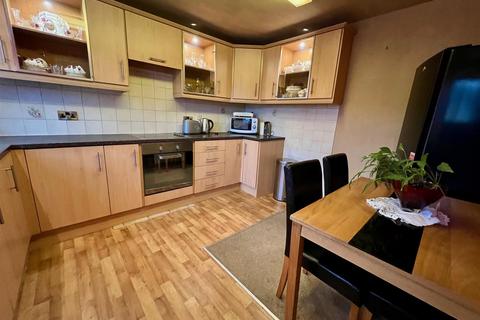3 bedroom terraced house for sale - Spruce Drive, Netherton, Huddersfield