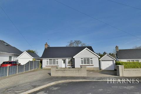 4 bedroom detached bungalow for sale, Linden Close, West Parley, Ferndown, BH22