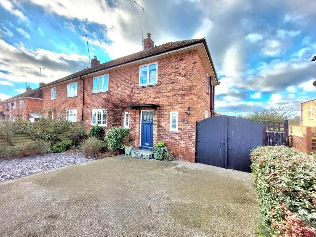 West Street, Ecton, Northamptonshire NN6 3 bed semidetached house for