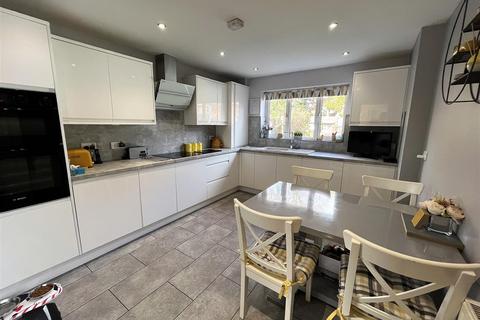 152a Bitham Lane, Stretton, Burton-on-trent, DE13 0HB
