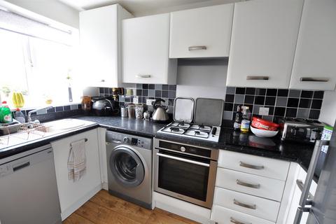 74 Balata Way, Burton-on-trent, DE13 0TY