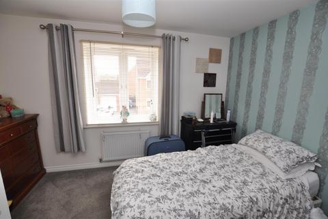74 Balata Way, Burton-on-trent, DE13 0TY