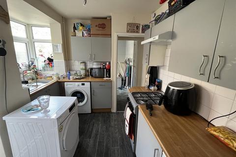 3 bedroom terraced house for sale, Horninglow Road North, Burton-On-Trent DE13