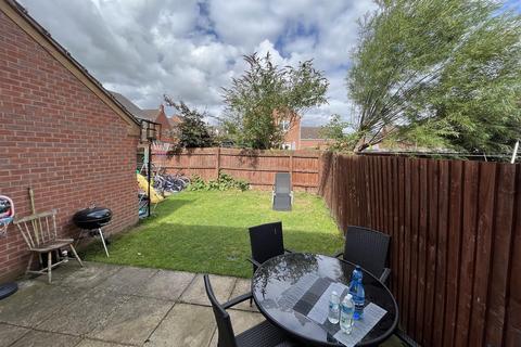 37 Hevea Road, Burton-on-trent, DE13 0SH