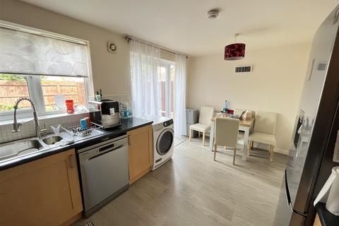37 Hevea Road, Burton-on-trent, DE13 0SH