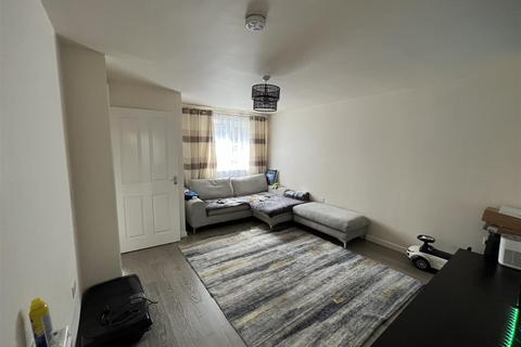 37 Hevea Road, Burton-on-trent, DE13 0SH