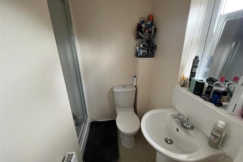 37 Hevea Road, Burton-on-trent, DE13 0SH