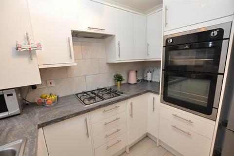 74 Eaton Close, Hatton, Derby, DE65 5ED