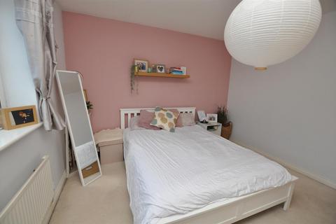 74 Eaton Close, Hatton, Derby, DE65 5ED