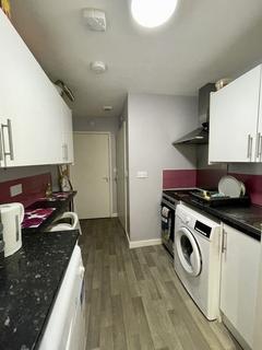 1 bedroom in a house share to rent, Borough Road (Flat -, Burton upon Trent DE14