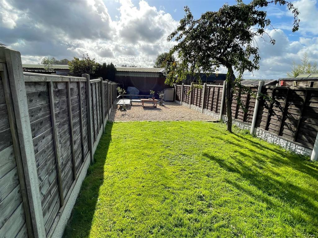 Scropton garden 2.jpg