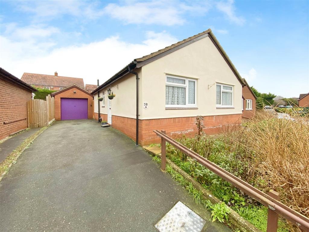 Falcons Way, Shrewsbury 2 bed detached bungalow for sale £270,000