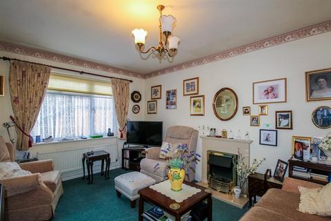 2 bedroom flat for sale - Sandal Hall Mews, Wakefield WF2