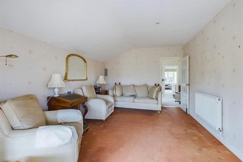 2 bedroom detached bungalow for sale, Moorlands Road, Malvern