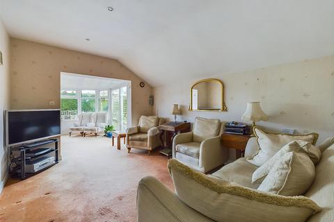2 bedroom detached bungalow for sale, Moorlands Road, Malvern