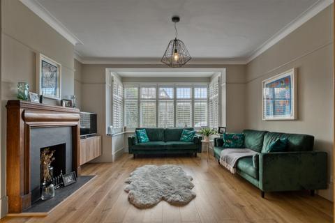 5 bedroom semi-detached house to rent - Old Park Ridings, London