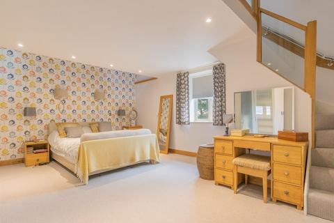 4 bedroom barn conversion for sale, Warwick Road, Kenilworth