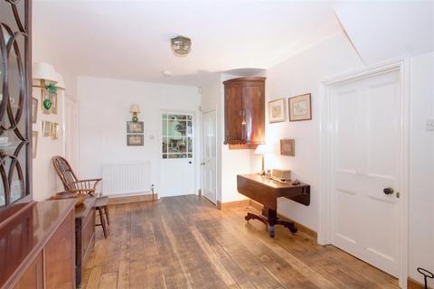 Rosemead Culver Gardens, Malmesbury, SN16 9BY