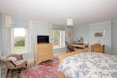 Rosemead Culver Gardens, Malmesbury, SN16 9BY