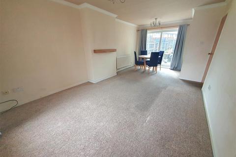18 Barton Road, Bedworth, CV12 8HG