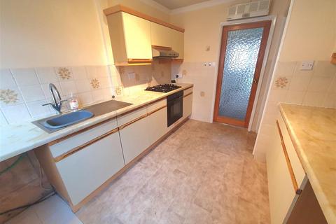 18 Barton Road, Bedworth, CV12 8HG