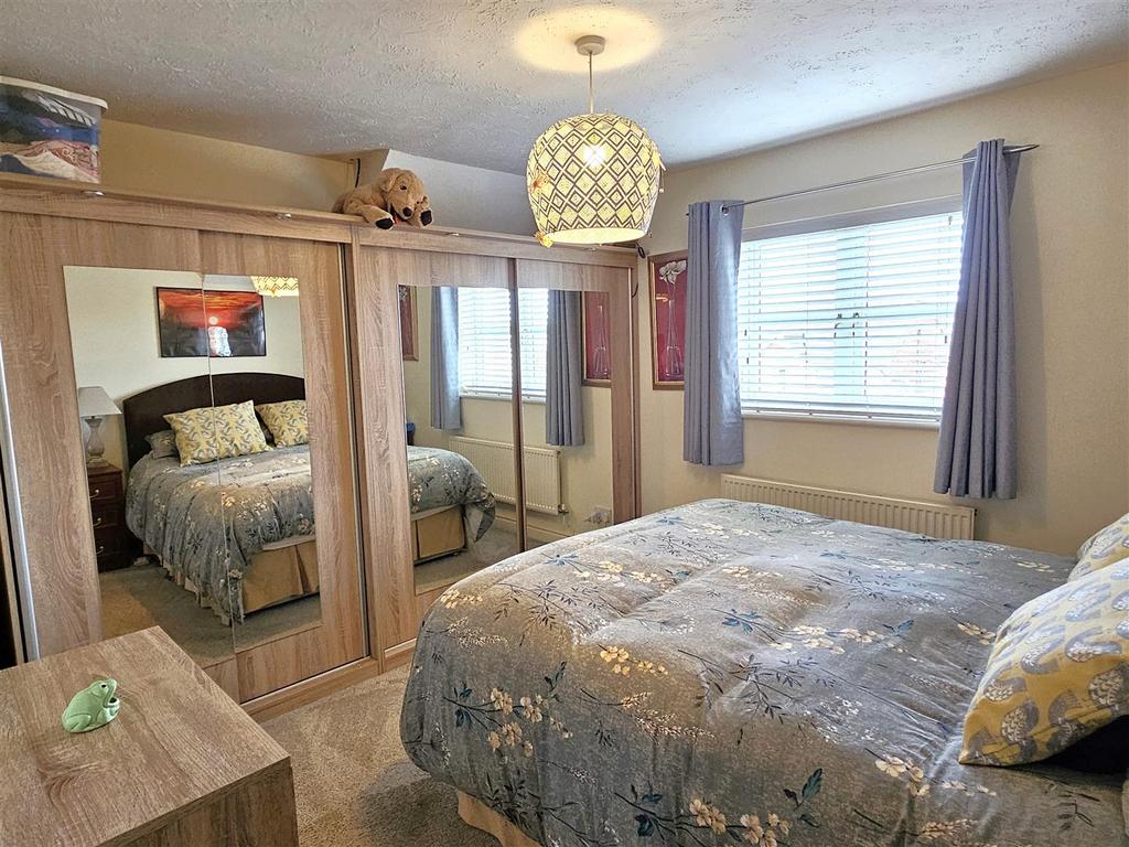 Principal bedroom