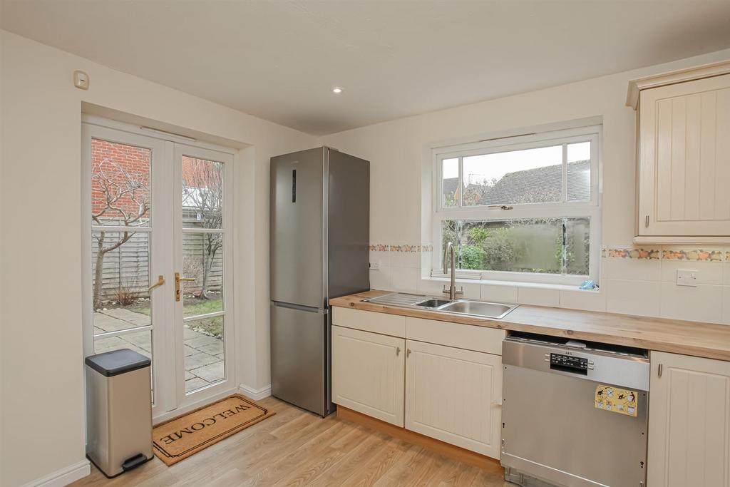 7 Reedmace Road (25).jpg